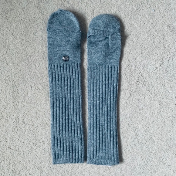 COPY - Michael Michael Kors Mittens - Picture 3 of 5